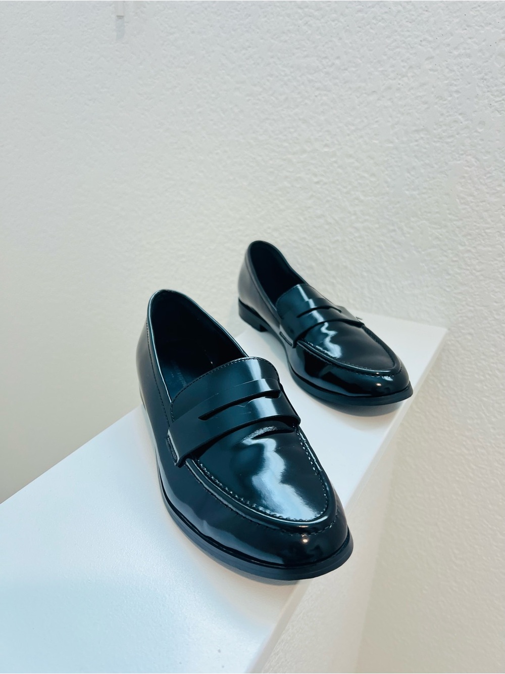 Banana Republic Black Patent Leather Women's Penny Loafers